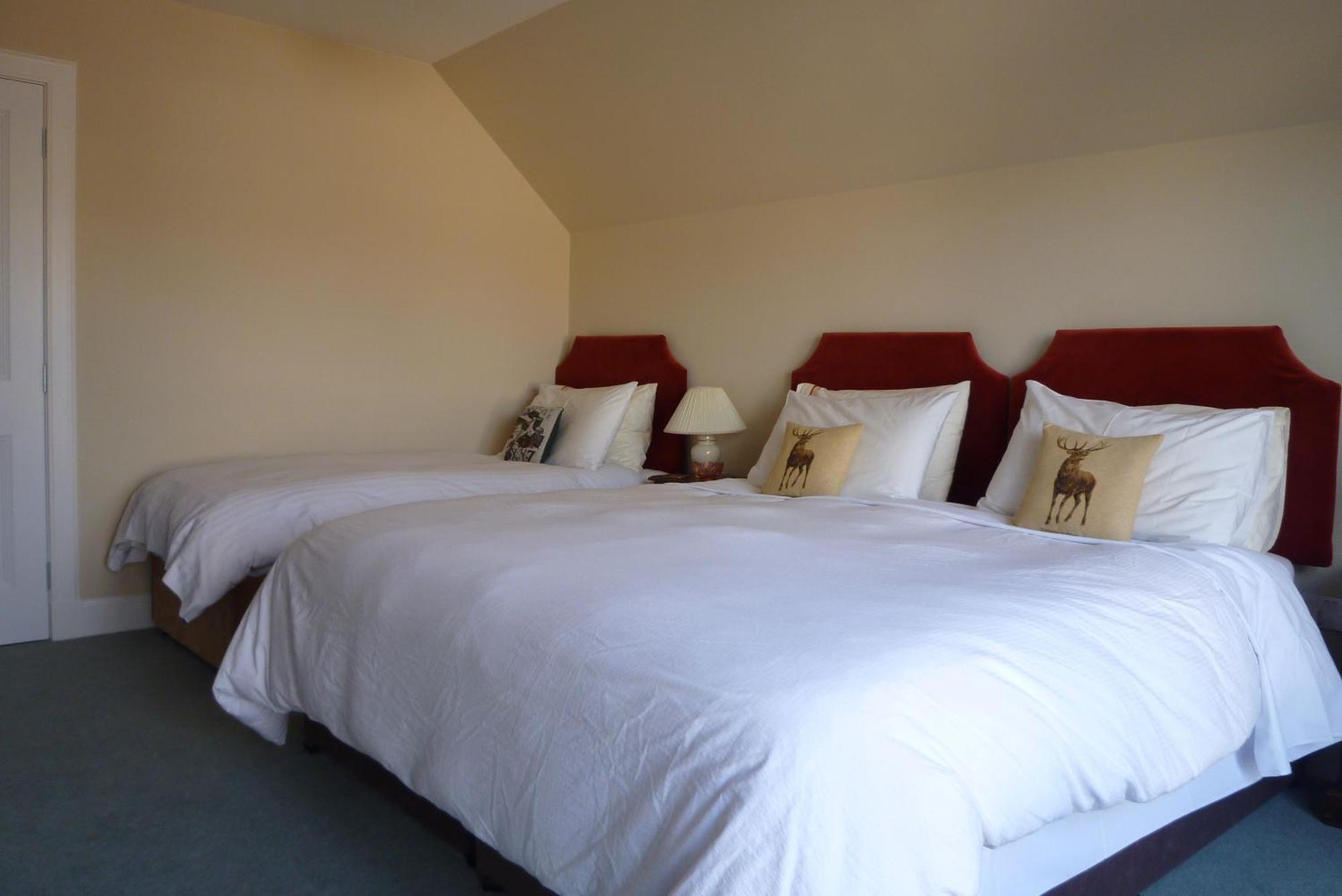 Dunallan Guest House Grantown-on-Spey Exterior photo